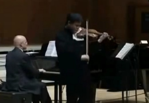 中國小提琴家李傳韻自小就擁有超於常人的技巧