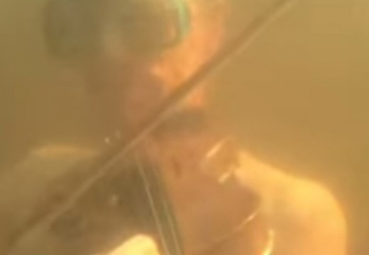 小提琴可以在水中演奏嗎?